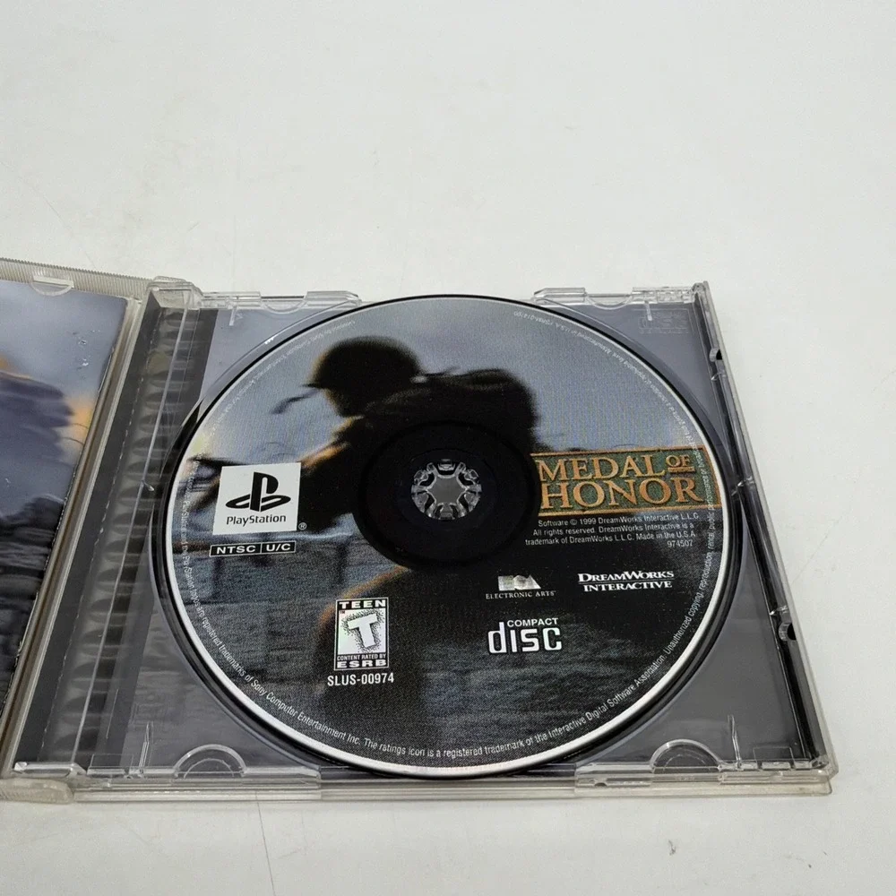 Medal Of Honor PS1 PlayStation 1 Complete CIB Black Label